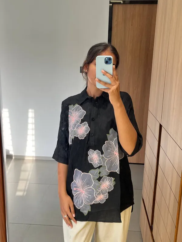 Floral_Embroidered_Black_Top