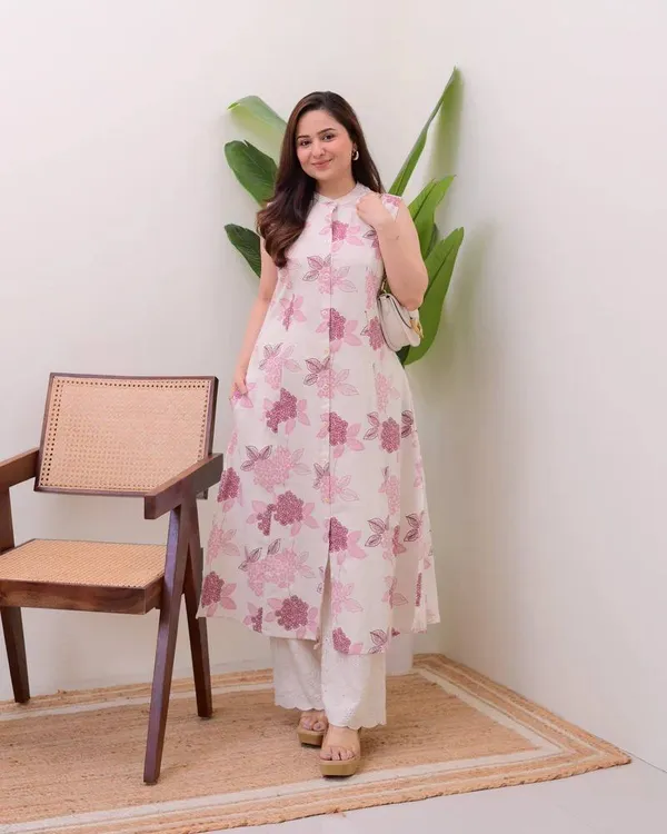 Light_Pink_Printed_Sleeveless_Cotton_Kurta_with_Palazzo_Set