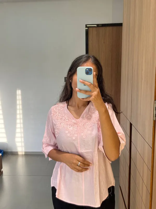 Ligth_Pink_Embroidered_V-Neck_Top