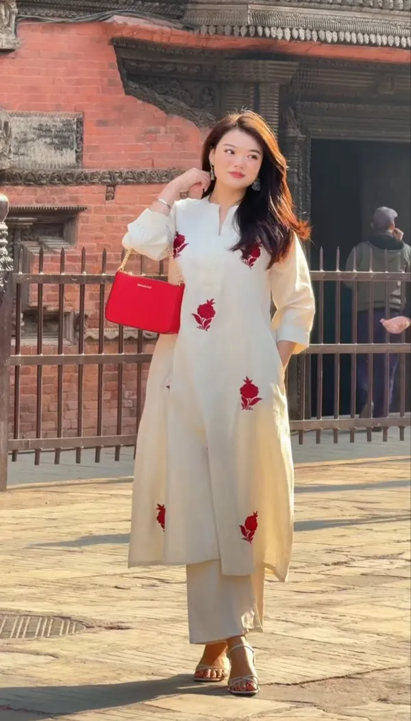 Pure_Chanderi_White_Kurta_with_Red_Embroidery