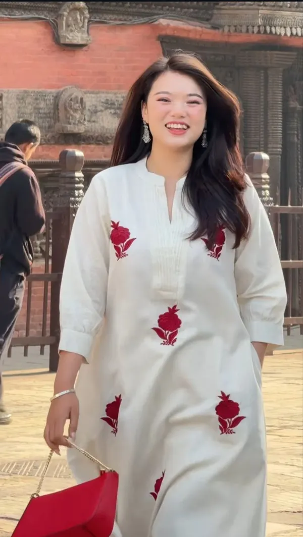 Pure_Chanderi_White_Kurta_with_Red_Embroidery