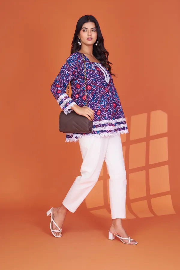 Women's_Printed_Delta_Silk_Tunic_with_Lace_Detailing_and_Square_Neck