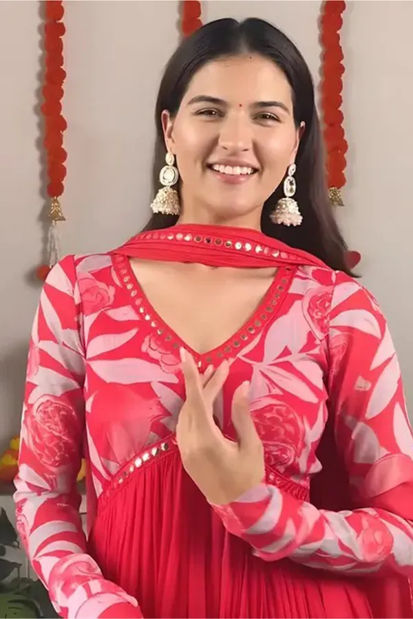 Heavy_Georgette_Embroidery_Lace_Gown