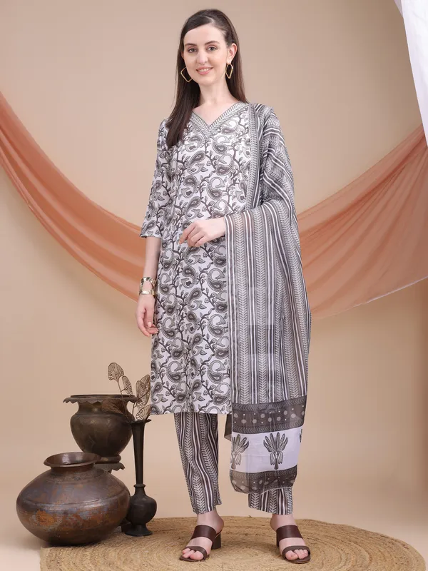 Heavy_Cotton_Kurti_With_Pant_&_Dupatta