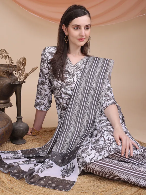 Heavy_Cotton_Kurti_With_Pant_&_Dupatta