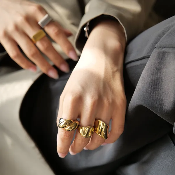 Golden_Pvd_Plated_Stainless_Steel_Ring_For_Women