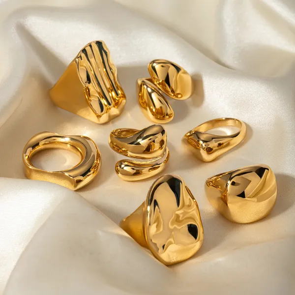 Golden_Pvd_Plated_Stainless_Steel_Ring_For_Women