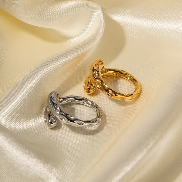 Golden_Pvd_Plated_Stainless_Steel_Ring_For_Women
