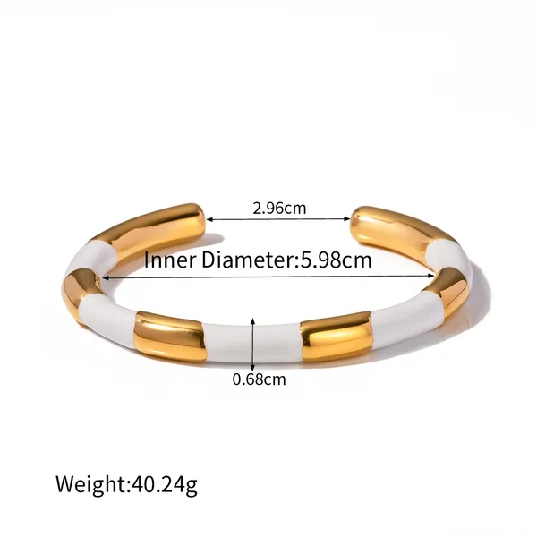 Golden_Pvd_Plated_Stainless_Steel_Bangle_For_Women