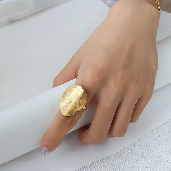 Golden_Pvd_Plated_Stainless_Steel_Ring_For_Women