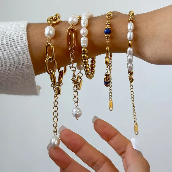 Golden_Pvd_Plated_Stainless_Steel_&_Freshwater_Pearl_Bracelet_For_Women