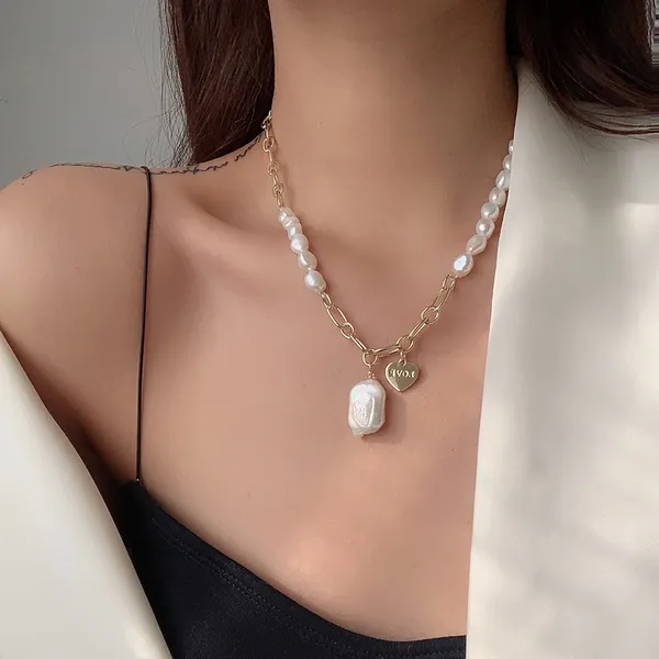 Golden_Stainless_Steel_&_Freshwater_Pearl_Necklace_For_Women