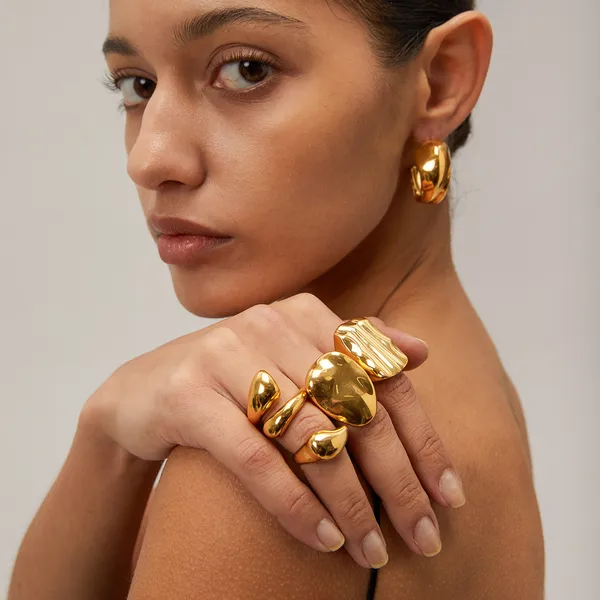 Golden_Pvd_Plated_Stainless_Steel_Ring_For_Women