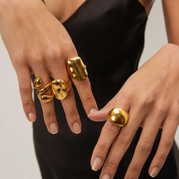 Golden_Pvd_Plated_Stainless_Steel_Ring_For_Women