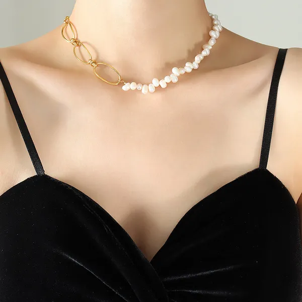 Golden_Stainless_Steel_&_Freshwater_Pearl_Necklace_For_Women