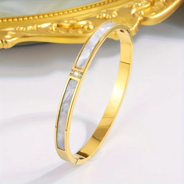 Golden_Pvd_Plated_Stainless_Steel_Bracelet_For_Women