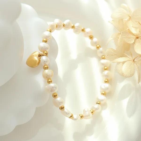 Golden_Pvd_Plated_Stainless_Steel_&_Freshwater_Pearl_Bracelet_For_Women