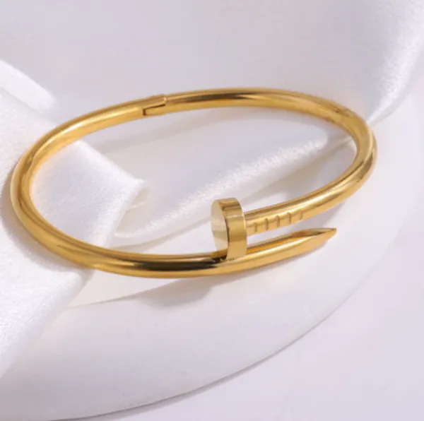 Golden_Pvd_Plated_Stainless_Steel_Bracelet_For_Women