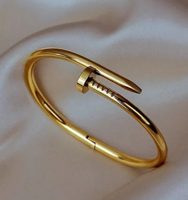 Golden_Pvd_Plated_Stainless_Steel_Bracelet_For_Women
