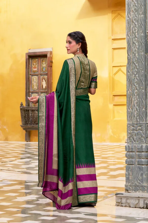 Green_Elegant_Poly_Cotton_Saree_with_Printed_&_Zari_Weaving_Work_&_Contrast_Border