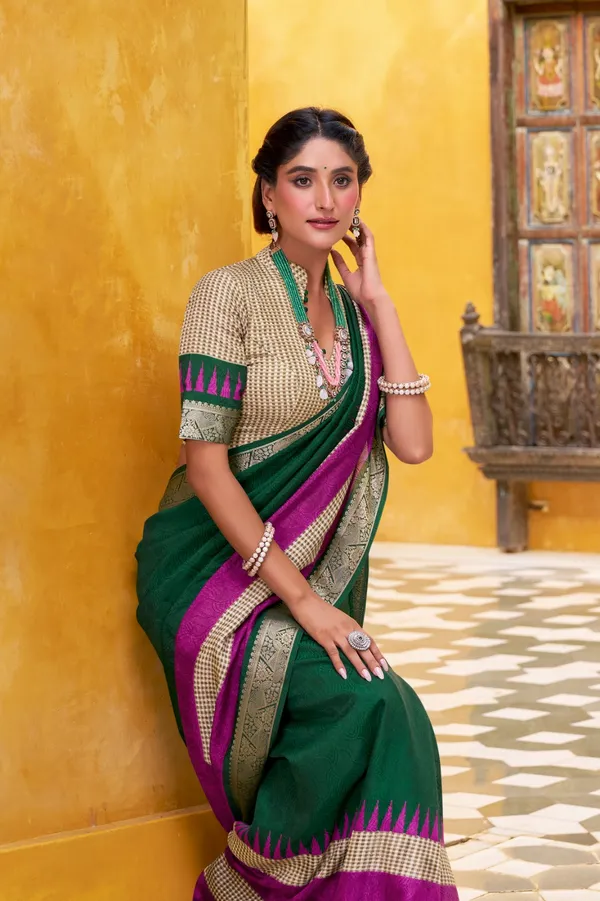 Green_Elegant_Poly_Cotton_Saree_with_Printed_&_Zari_Weaving_Work_&_Contrast_Border