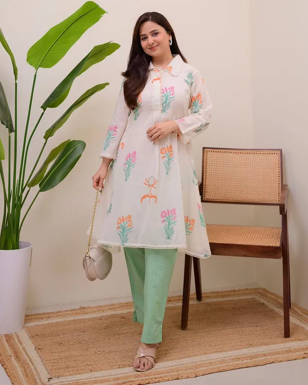 Minty_Breeze_Garden_Line_Cotton_Kurta_Set