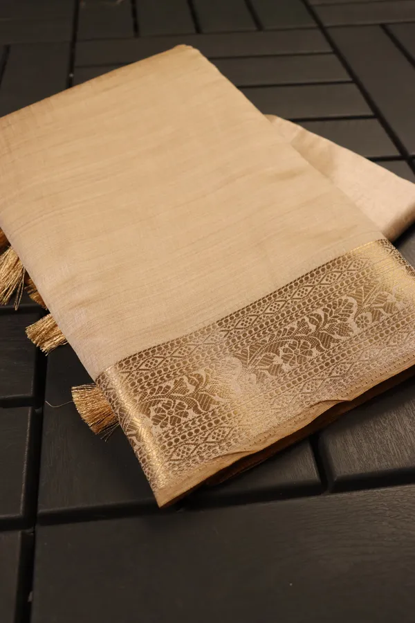 Plain_Tussar_Silk_Saree_with_Zari_Woven_Border_&_Running_Blouse_Piece
