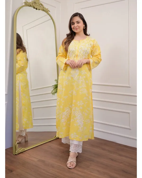 Sunrise_Blossom_Mul_Mul_Cotton_Chikankari_Kurta