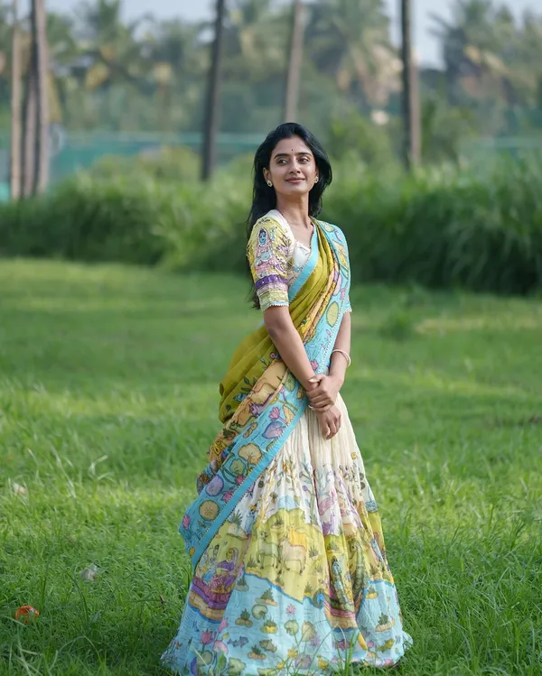 Tussar_Silk_Kalamkari_Lehenga_Choli_with_Dupatta_|_Traditional_Printed_Lehenga_Set