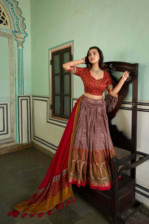 Tussar_Silk_Kashmiri_Print_Lehenga_Choli_with_Dupatta_&_Heavy_Flair