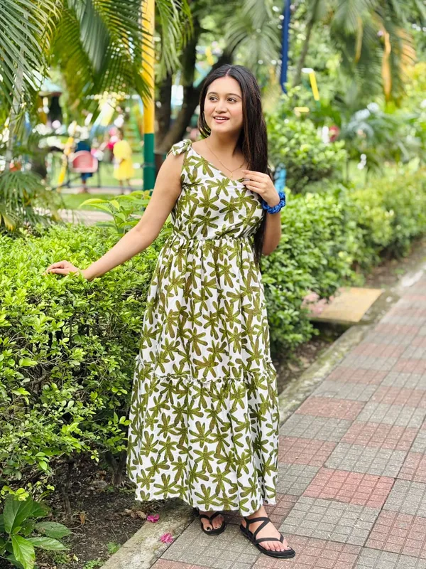 Dossiers Green Cotton Printed Flared Maxi Dress | For Women Price in India - Buy Dossiers Green Cotton Printed Flared Maxi Dress | For Women online at https://dossiersdress.com Dossiers Green Cotton Printed Flared Maxi Dress | For Women Price in India - Buy Dossiers Green Cotton Printed Flared Maxi Dress | For Women online at https://dossiersdress.com