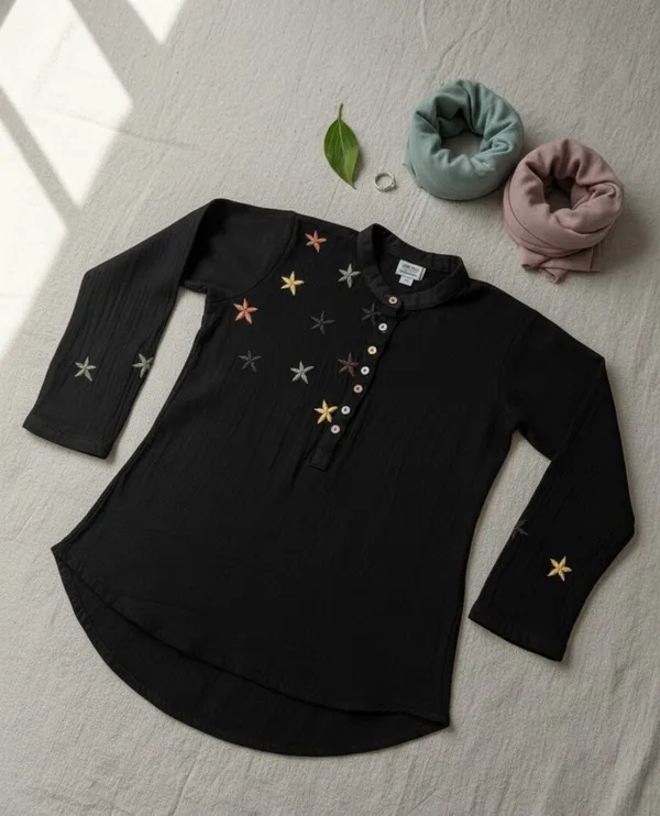 Cotton_kurta_for_women_embroidered_