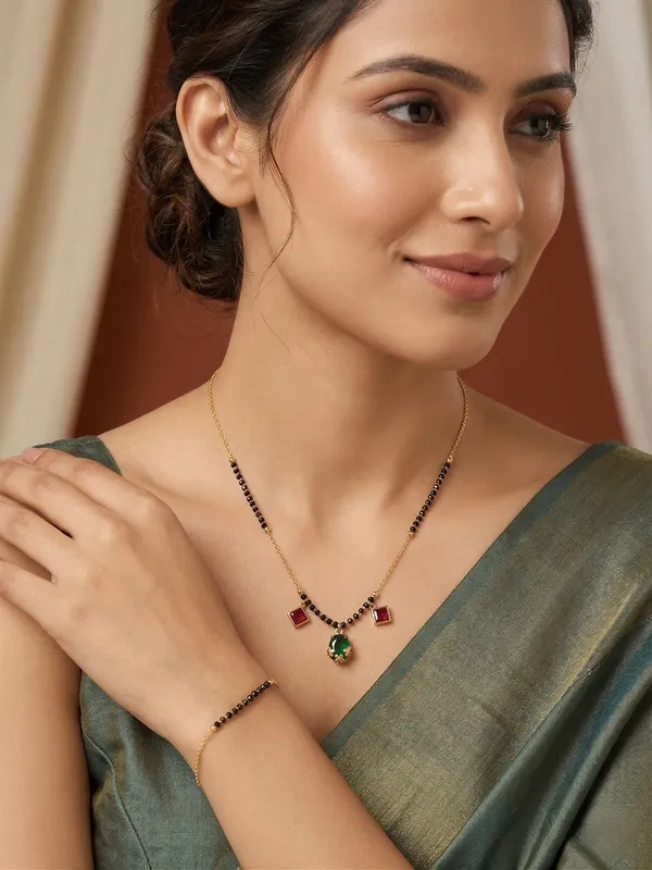 The_Emerald_Harmony_Mangalsutra_and_Bracelet_Set