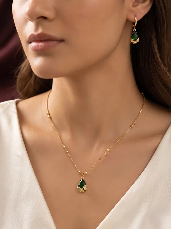 Emerald_Drop_Elegance_Gold_Necklace_&_Earring_Set