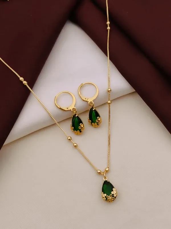 Emerald_Drop_Elegance_Gold_Necklace_&_Earring_Set