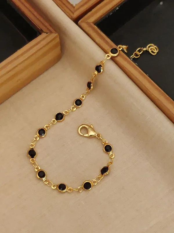 Elegant_Black_Bead_Bracelet