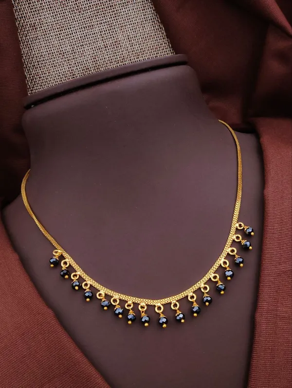 Rizvya_Noir_Charm_Beaded_Necklace