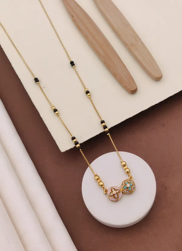 Myra_Dual_Floral_Charm_Mangalsutra