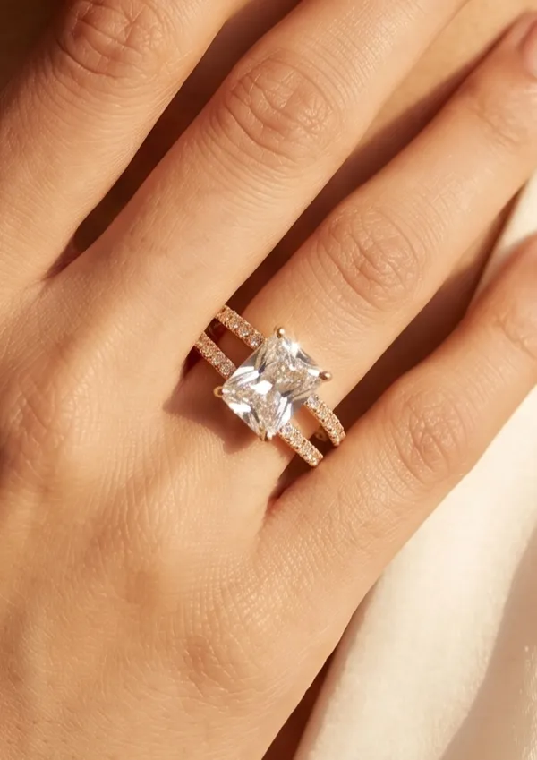 Royal_Radiance_Adjustable_Ring