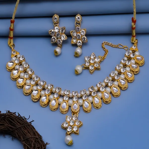 Rizvya_Royal_White_Kundan_Pearl_Drop_Necklace_Set_with_Earrings_&_Maang_Tikka_Gold_Plated_Bridal_Jewellery