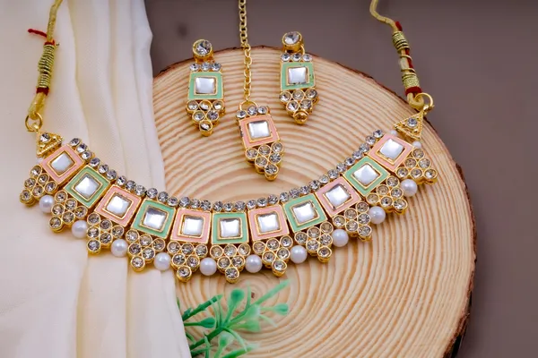 Rizvya_Pastel_Kundan_Mirror_Pearl_Necklace_Set_with_Earrings_&_Maang_Tikka_Gold_Plated_Traditional_Wedding_Jewellery