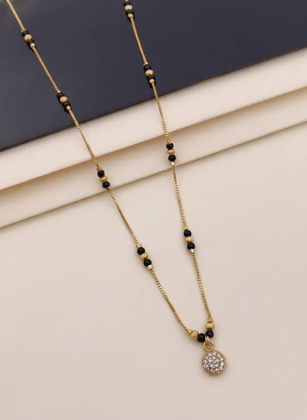 Rizvya_Radiant_CZ_Circle_Pendant_Mangalsutra