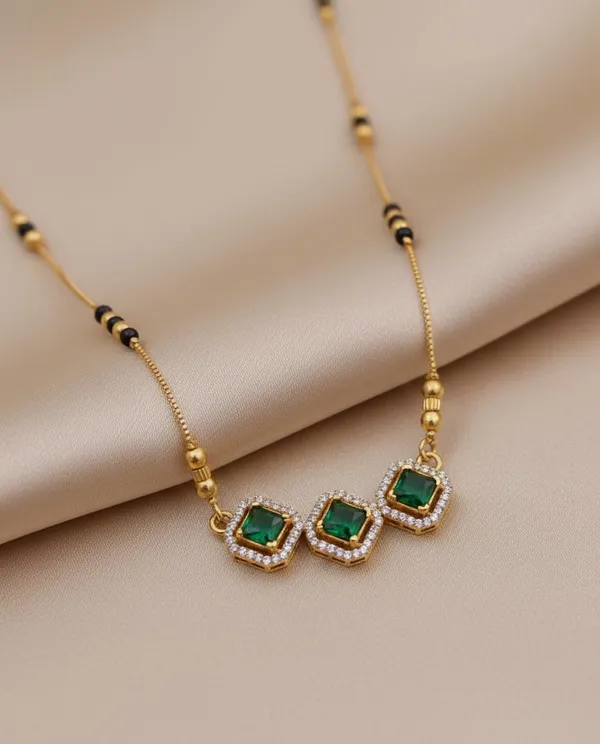 Emerald_Grace_Triple_Charm_Mangalsutra