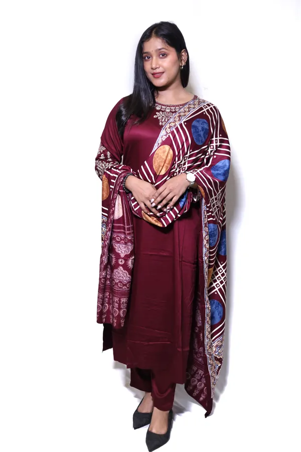 Mahroon_Gajji_Slik_Thread_work_3_Pcs_Kurti_Set_for_Women