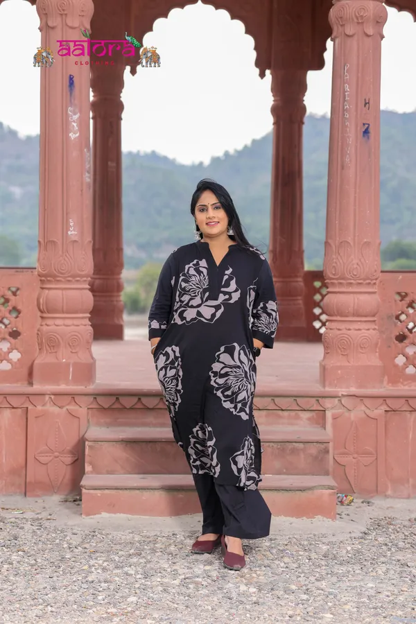 Black_Cotton_Digital_Print_Designer_Collar_Kurti_Set_For_Women