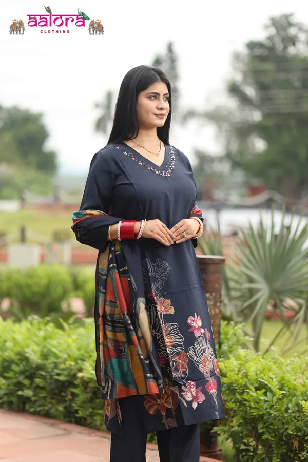 Navy_Blue_Muslin_Cotton_Digital_Print_Katha_Neck_Work_3_Pcs_Kurti_Set_For_Women