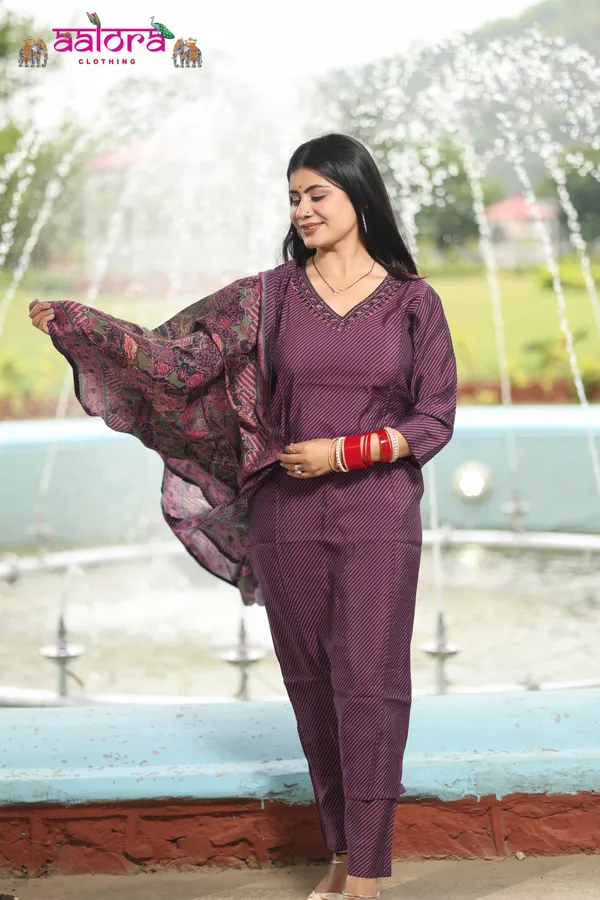 Wine_Muslin_Cotton_Digital_Print_Katha_Neck_Work_3_Pcs_Kurti_Set_For_Women