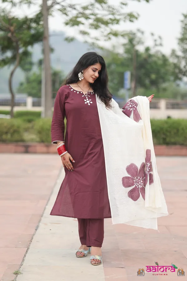 Wine_Mirror_Work_Dupatta_Printed_Beeding_Work_3_Pcs_Kurti_Set_For_Women