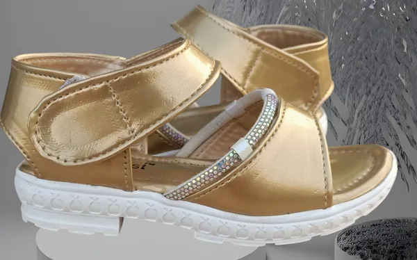 Gold_Synthetic_Strap_Sandals_for_Girls