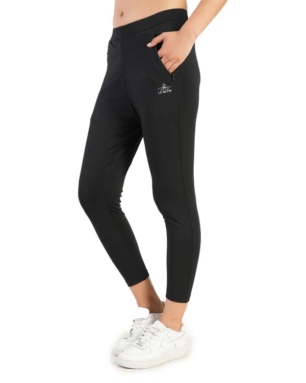 Black_Lycra_Stretchable_Track_Pant_For_Women